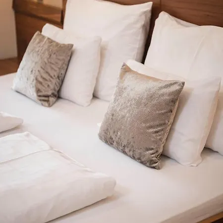Waldhof Отель 4*