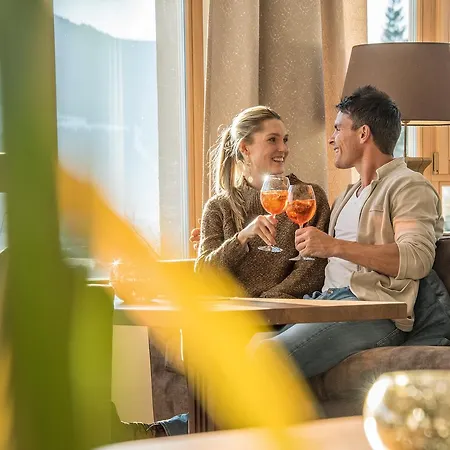 Отель Waldhof 4*